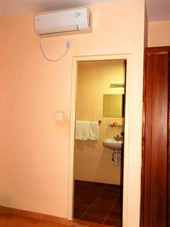 Aryal International Hotel Катманду Стая снимка