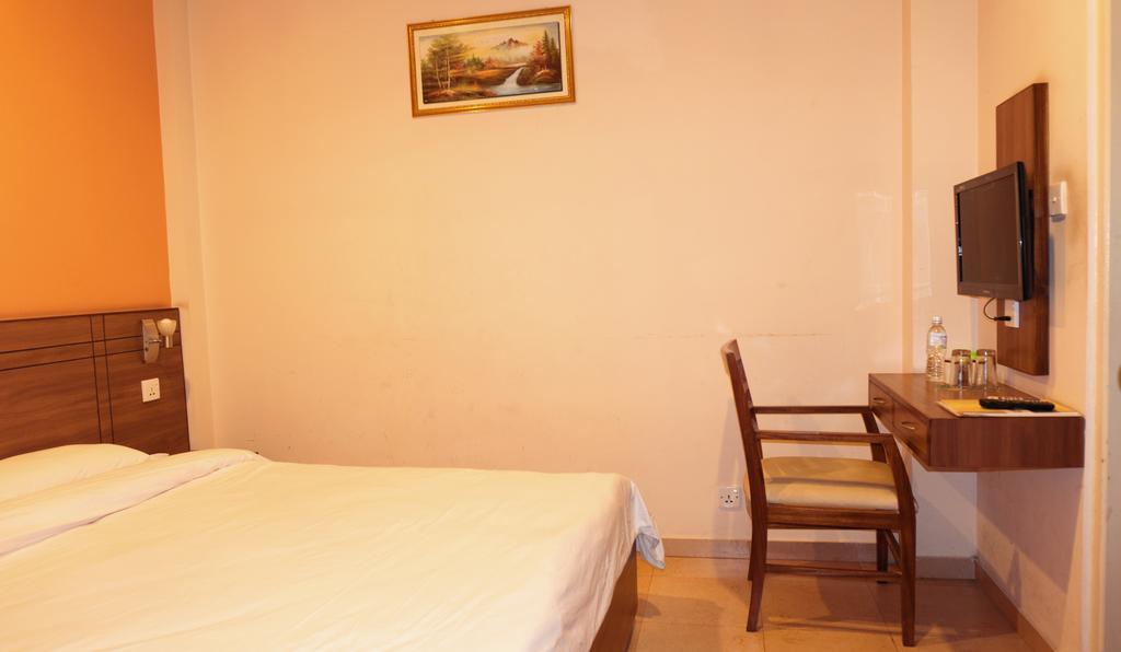 Aryal International Hotel Катманду Екстериор снимка