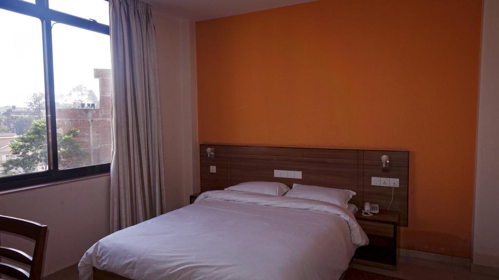 Aryal International Hotel Катманду Стая снимка