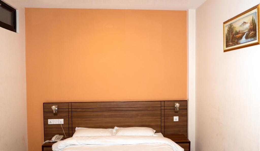 Aryal International Hotel Катманду Екстериор снимка