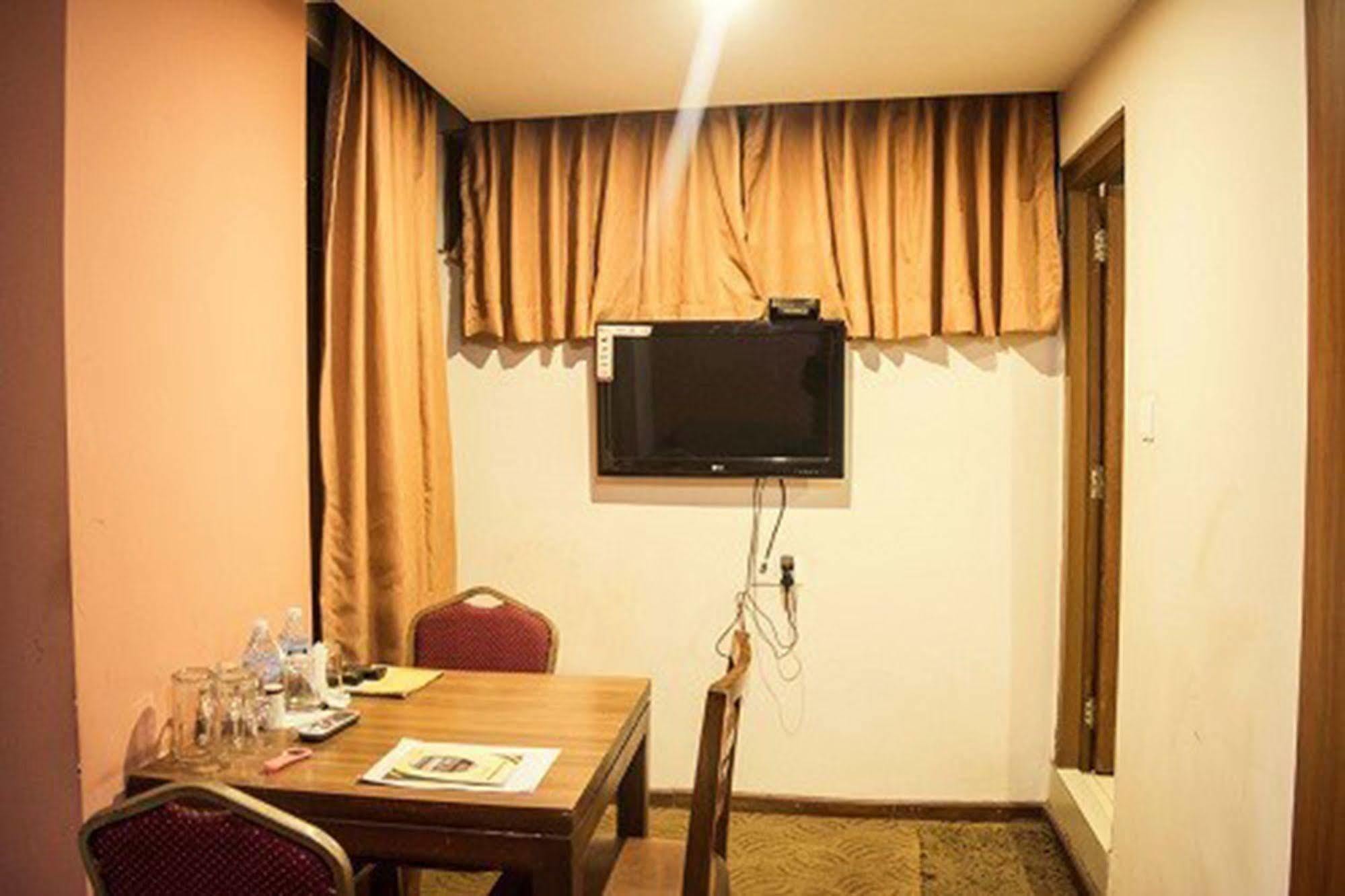 Aryal International Hotel Катманду Екстериор снимка