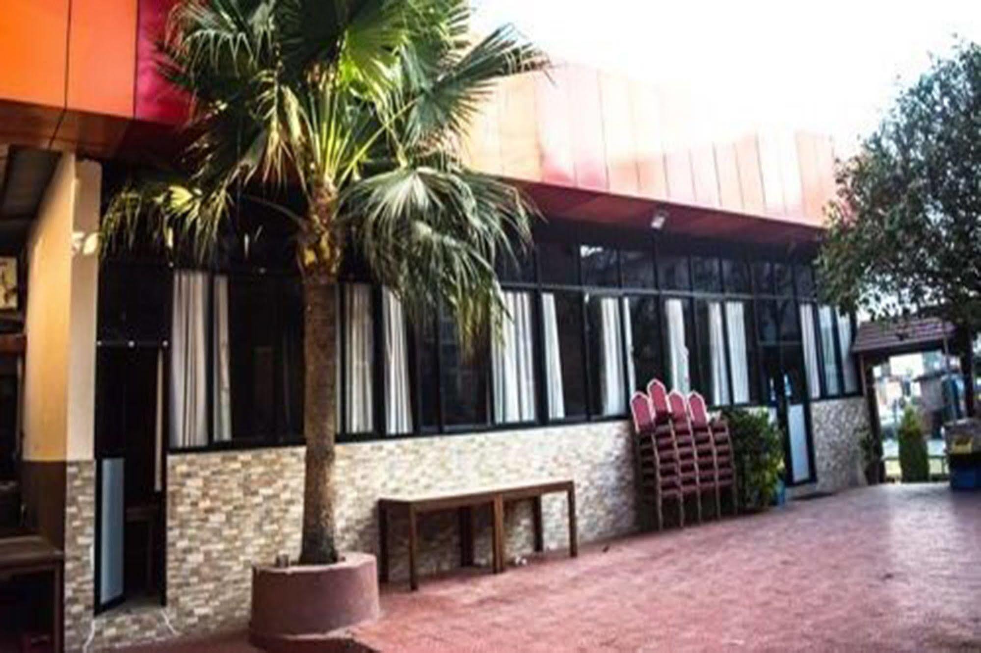 Aryal International Hotel Катманду Екстериор снимка